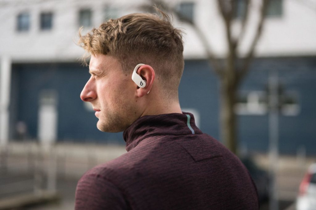 8 Recommended Earbuds with Ear Hooks to Prevent Slipping