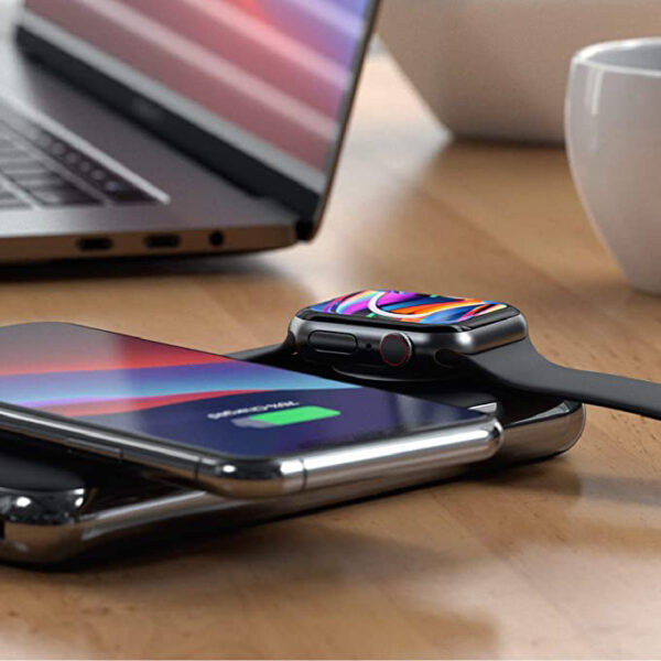 Satechi Quatro is a Power Bank That Can Wirelessly Recharge Apple Watch