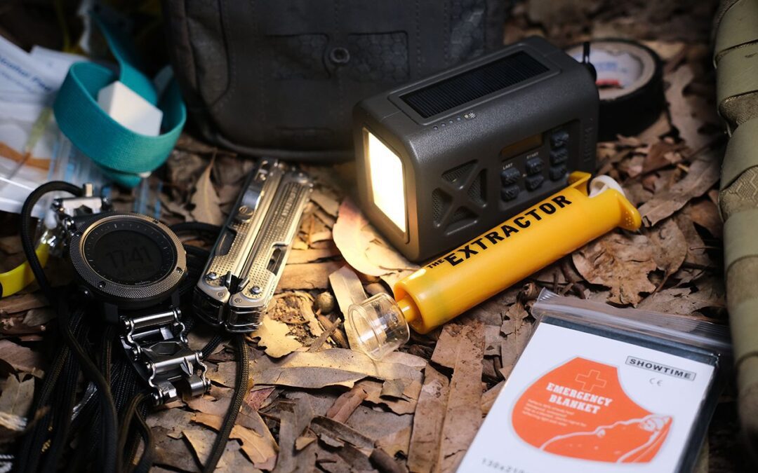 5 Best Hand-Crank Flashlights for Camping & Emergencies