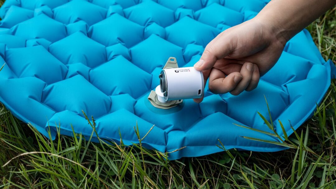 Tiny Pump X is a Portable Solution to Inflate Mattress on Camping