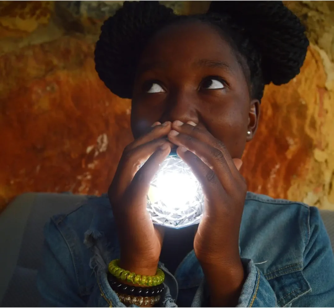 This Little Sun Diamond provides 5 hours of bright light after a 5-hour solar charge